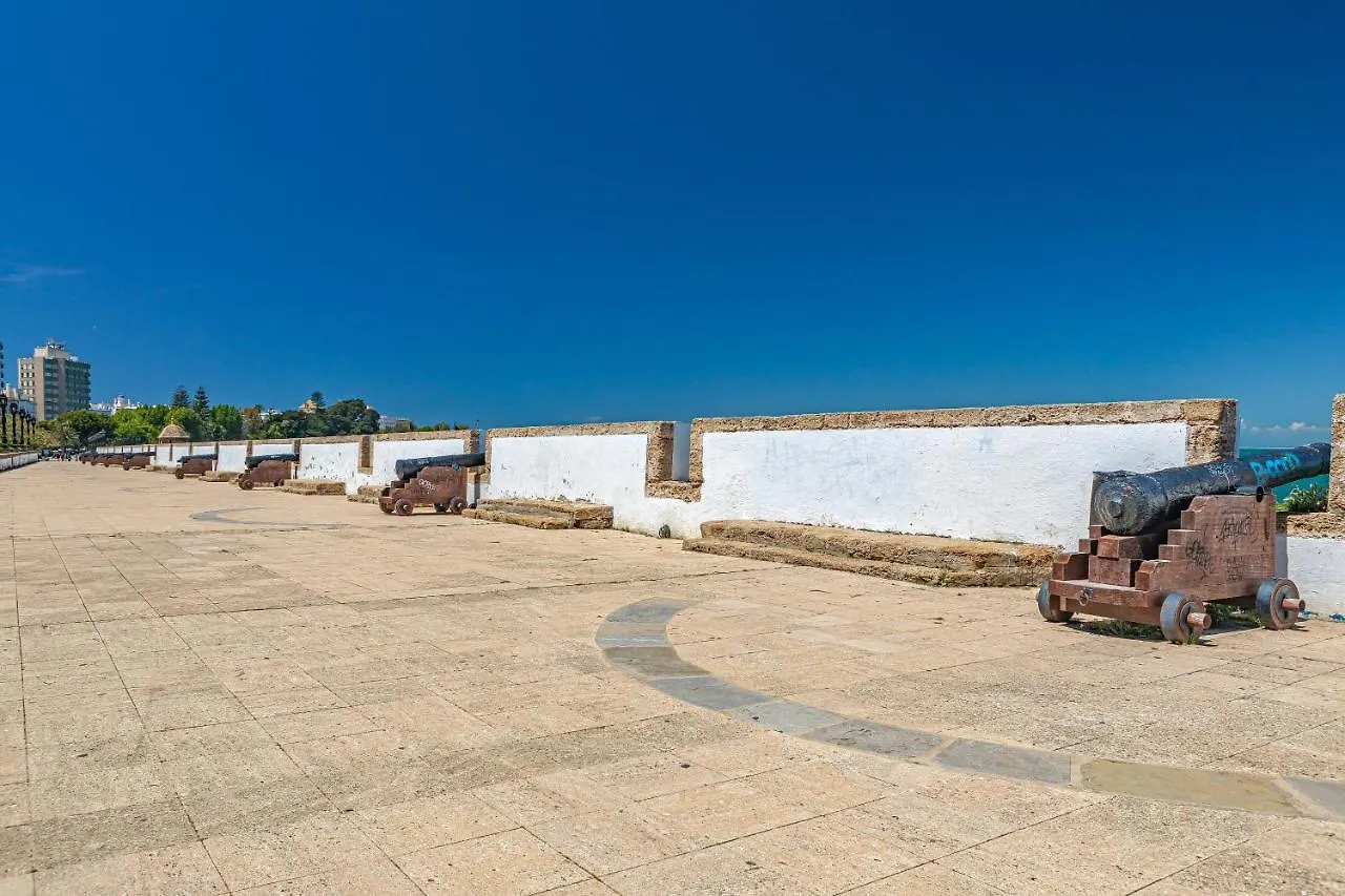 New Use Pz España 3 izquierda Cádiz